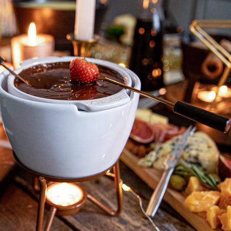 Red wine chocolate fondue - with toasted fluffernutters