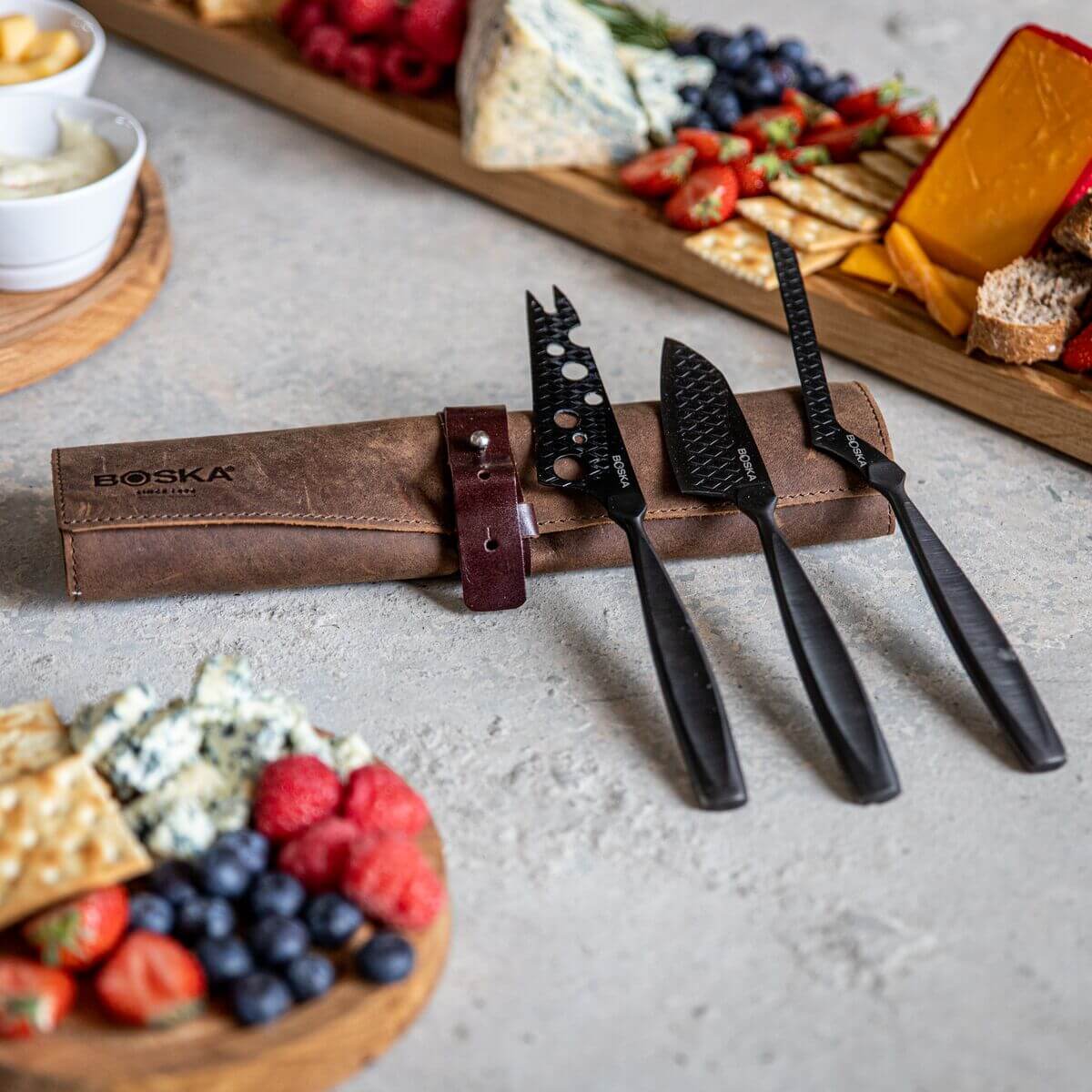 Cheese Knife Set Monaco+ Black with Leather Case, BOSKA Food Tools
